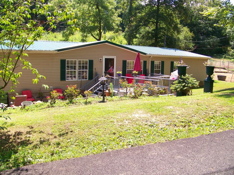 1450 S Clear Branch Rd, Loudon, TN 37774