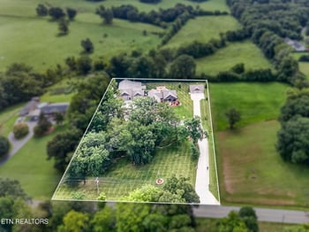 1452 Cook Rd, Crossville, TN 38555