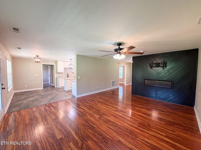 1452 Kingston Hwy, Kingston, TN 37763