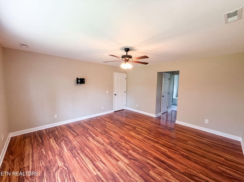 1452 Kingston Hwy, Kingston, TN 37763