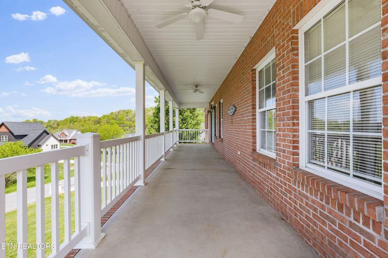 1453 River Run Cir, Sevierville, TN 37876