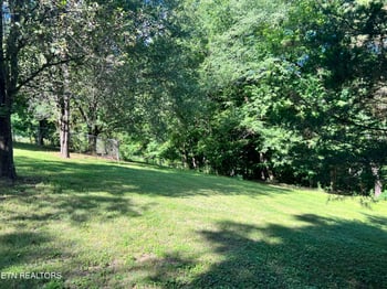 1455 Davis Chapel Rd, Lafollette, TN 37766