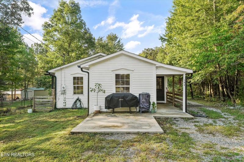 146 County Road 677, Riceville, TN 37370
