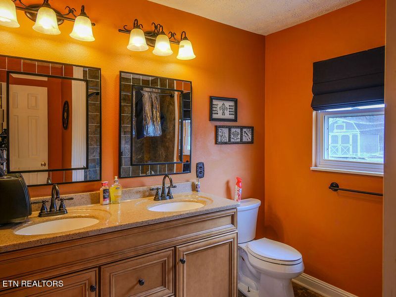 146 County Road 722, Athens, TN 37303