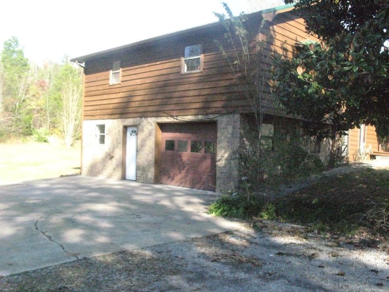 146 County Road 804, Etowah, TN 37331