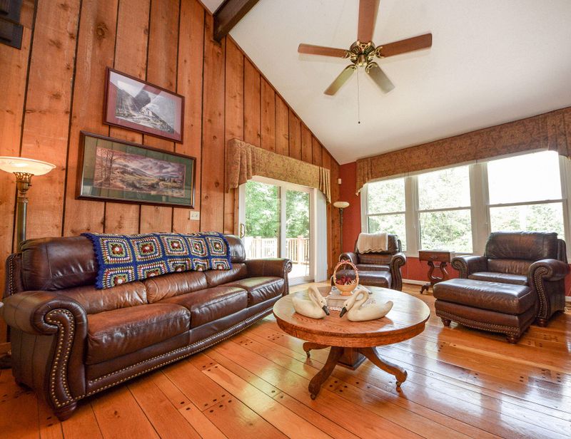 146 County Road 805, Etowah, TN 37331