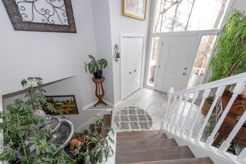 146 Cumberland View Dr, Oak Ridge, TN 37830