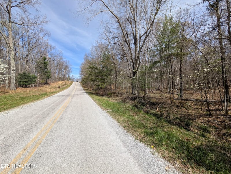146 Darwin Ln, Crossville, TN 38558