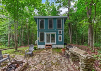 146 Harkle Rd, Lancing, TN 37770