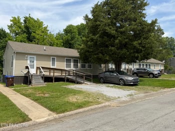 146 Lancaster Rd, Oak Ridge, TN 37830
