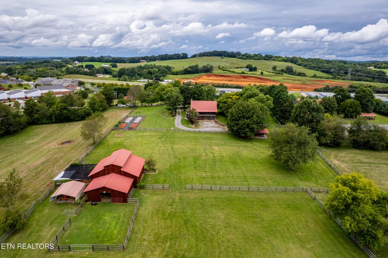 146 Nelson Way, Friendsville, TN 37737