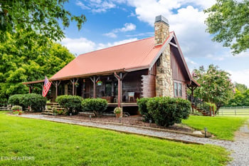 146 Nelson Way, Friendsville, TN 37737