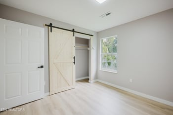 146 Park Pl, Harriman, TN 37748