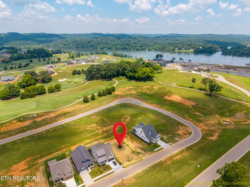 1462 Black Bear Cir, Loudon, TN 37774