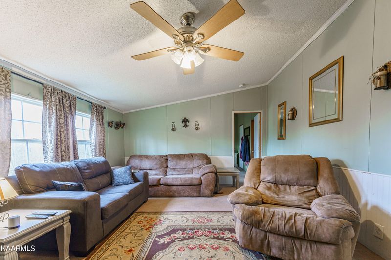 1464 Black Oak Dr, Sevierville, TN 37876