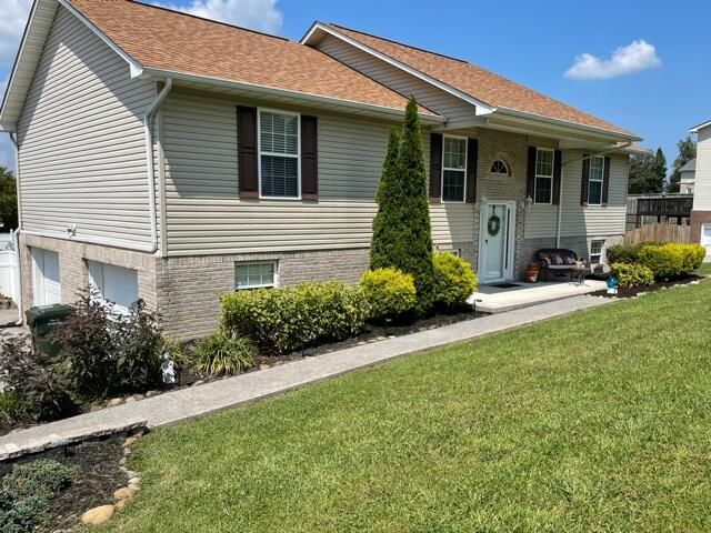 1464 Dewberry Ln, Sevierville, TN 37862