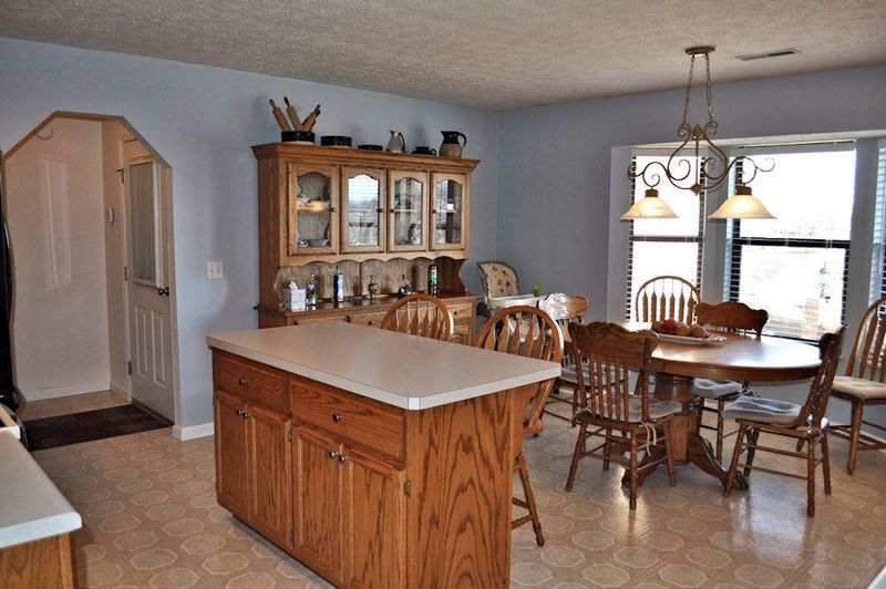 1465 Double D Dr, Sevierville, TN 37876