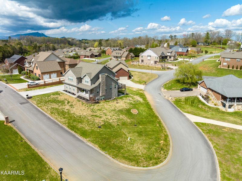 1465 Landmark Blvd, Sevierville, TN 37862