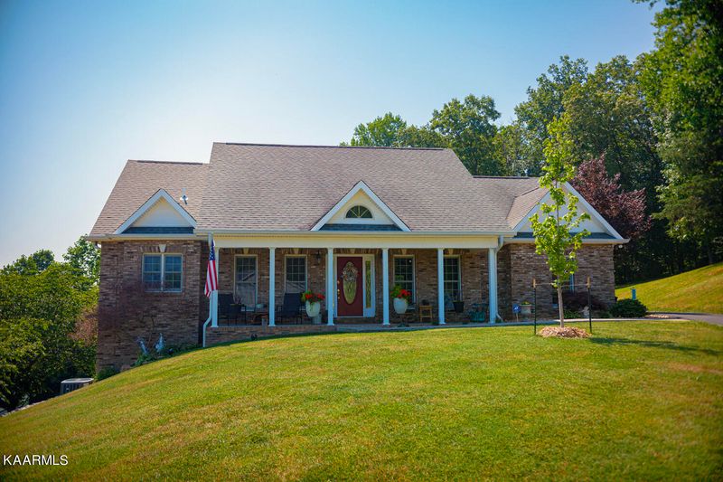 1465 Maple Hills Ln, Loudon, TN 37774