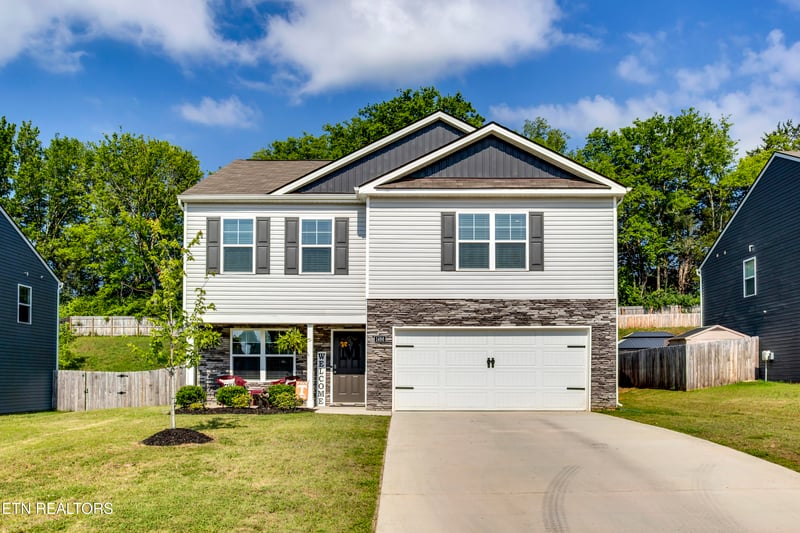 1466 Housley Dr, Athens, TN 37303
