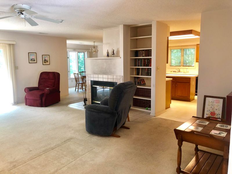 147 Amohi Way, Loudon, TN 37774