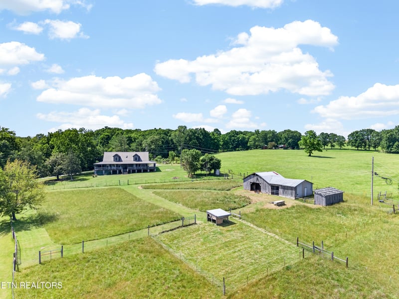 147 Bradbury Ln, Crossville, TN 38555
