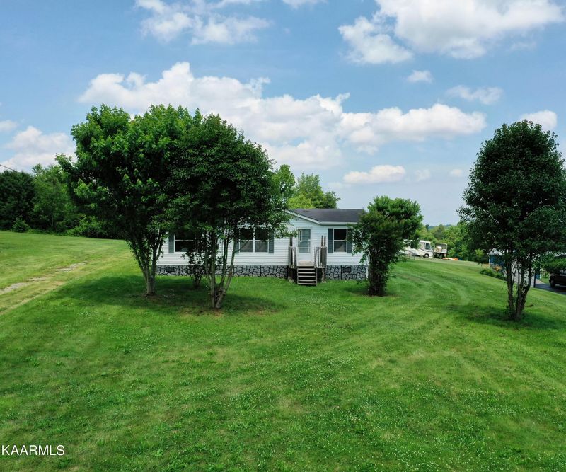 147 Charlie Farmer Dr, Rutledge, TN 37861
