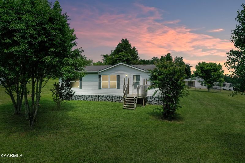 147 Charlie Farmer Dr, Rutledge, TN 37861