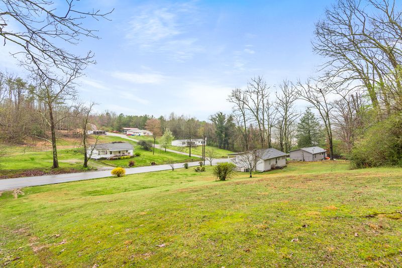 147 Delozier Ln, Rockwood, TN 37854