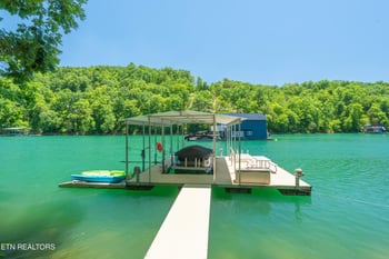 147 Flat Lake Cir, Speedwell, TN 37870