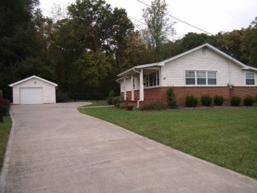 147 N Alabama Ave, Oak Ridge, TN 37830