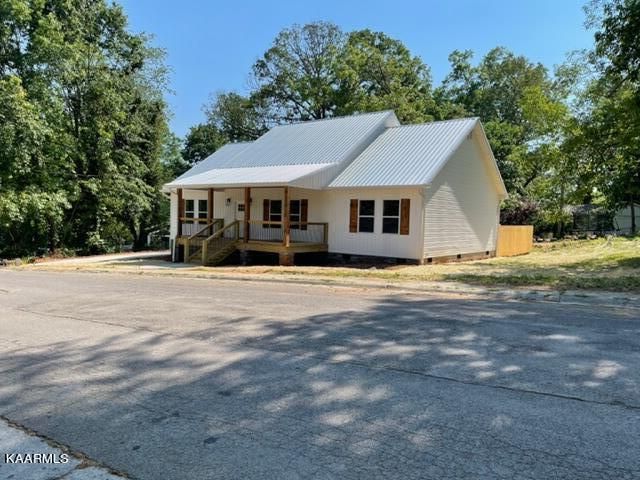 147 Parsons Rd, Oak Ridge, TN 37830