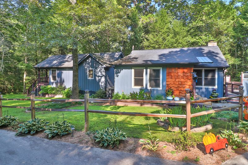 147 Sequoyah Village Rd, Townsend, TN 37882