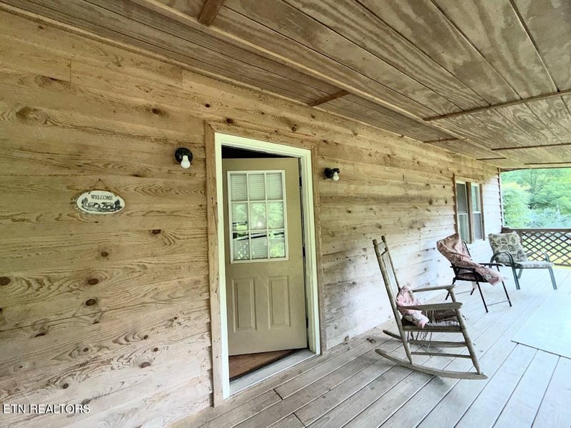 147 Sleepy Hollow Rd, Speedwell, TN 37870