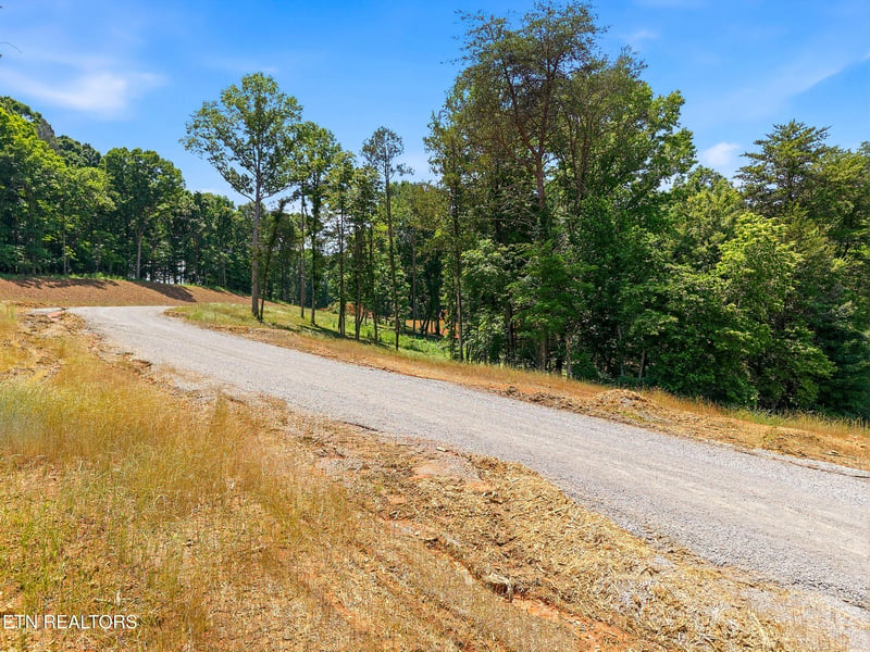 147 Summit View Dr, Loudon, TN 37774