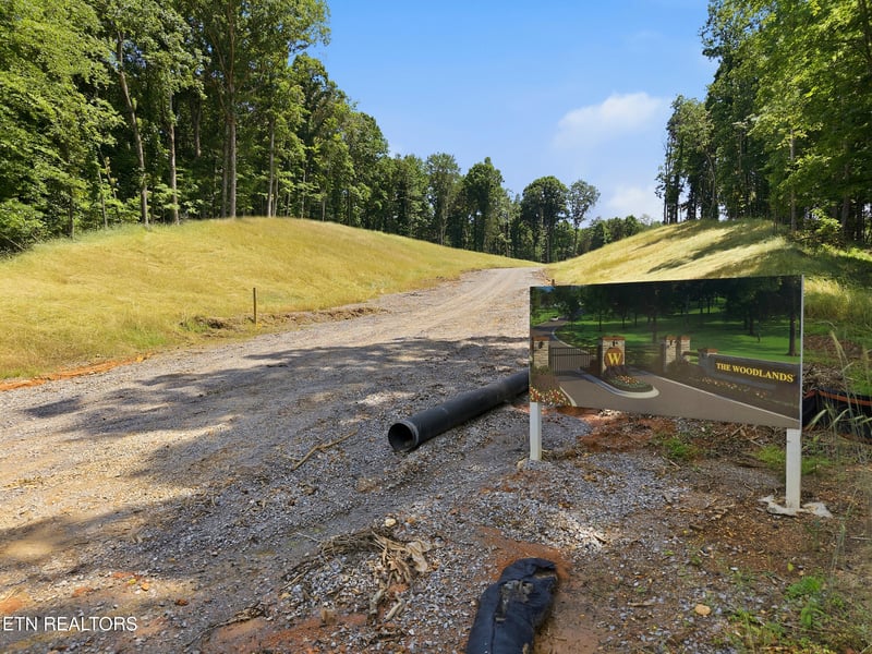 147 Summit View Dr, Loudon, TN 37774