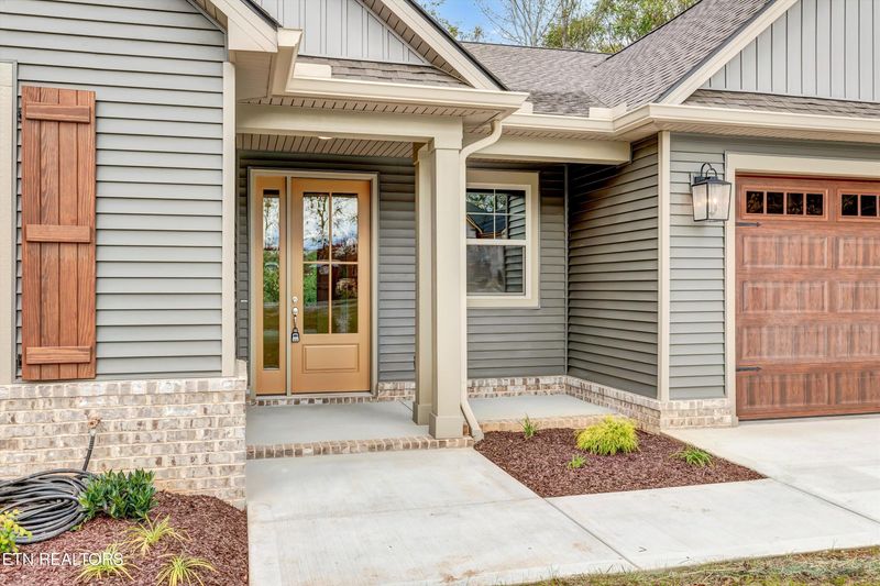 147 Utsesti Way, Loudon, TN 37774