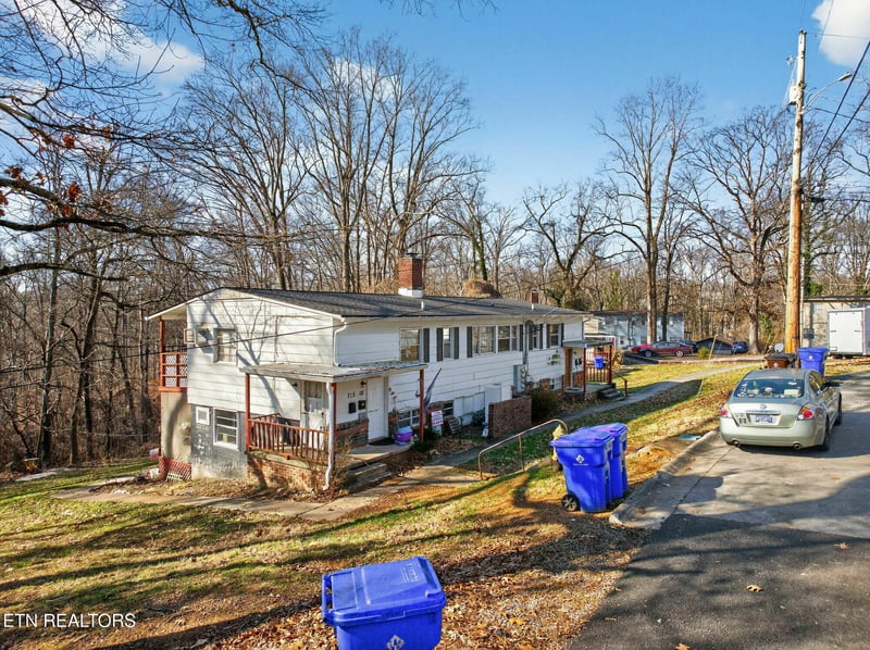 147 Waddell Cir, Oak Ridge, TN 37830