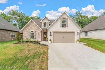 1470 Bronze Ln, Knoxville, TN 37922