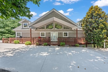 1470 Deerfield Way, Lafollette, TN 37766