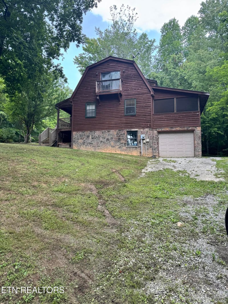 1474 Black Oak Dr, Sevierville, TN 37862