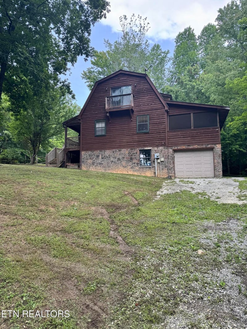 1474 Black Oak Dr, Sevierville, TN 37862