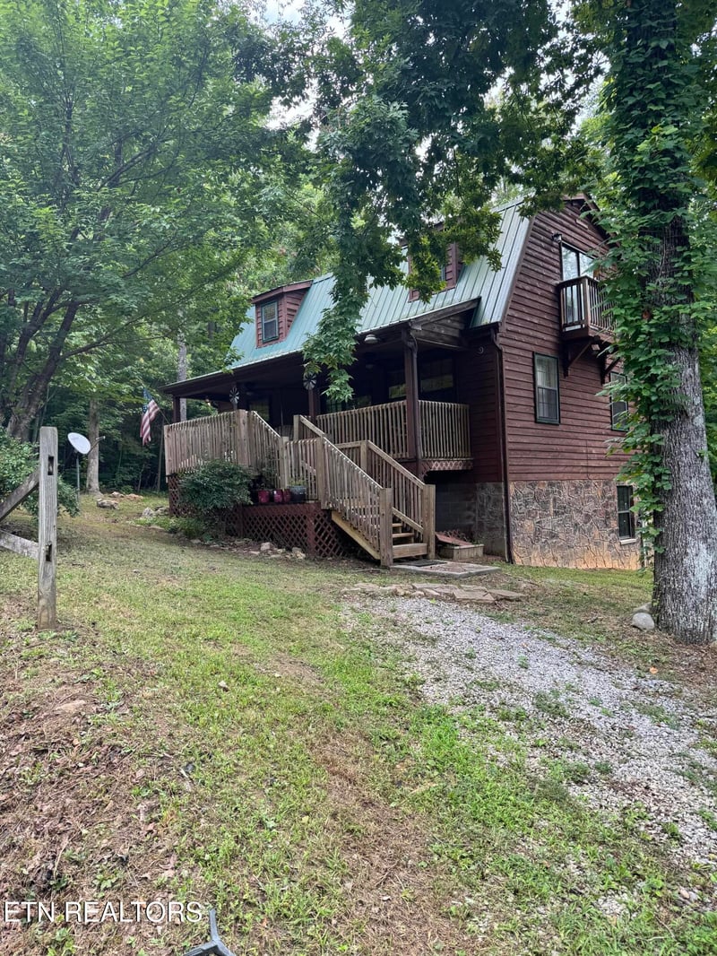 1474 Black Oak Dr, Sevierville, TN 37862
