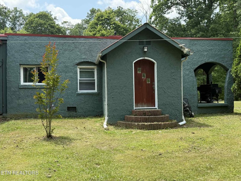 14765 N Highway 70, Monterey, TN 38574