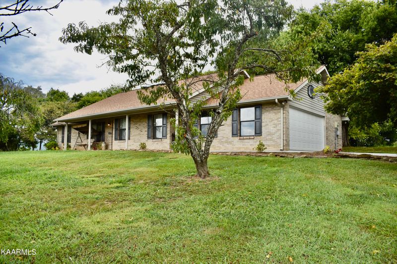 1477 Double D Dr, Sevierville, TN 37876