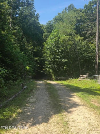 1478 Catoosa Rd, Wartburg, TN 37887