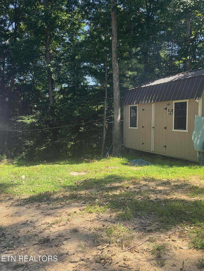 1478 Catoosa Rd, Wartburg, TN 37887