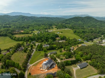 1479 Wendron Moors Dr, Sevierville, TN 37862