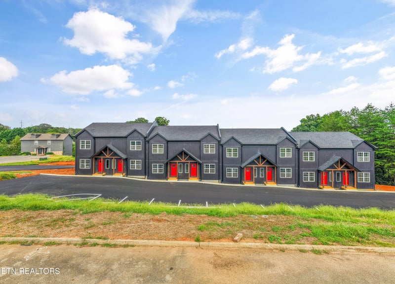 1479 William Holt Blvd, Sevierville, TN 37862