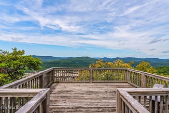 148 Chimney Rock Ln, Lafollette, TN 37729